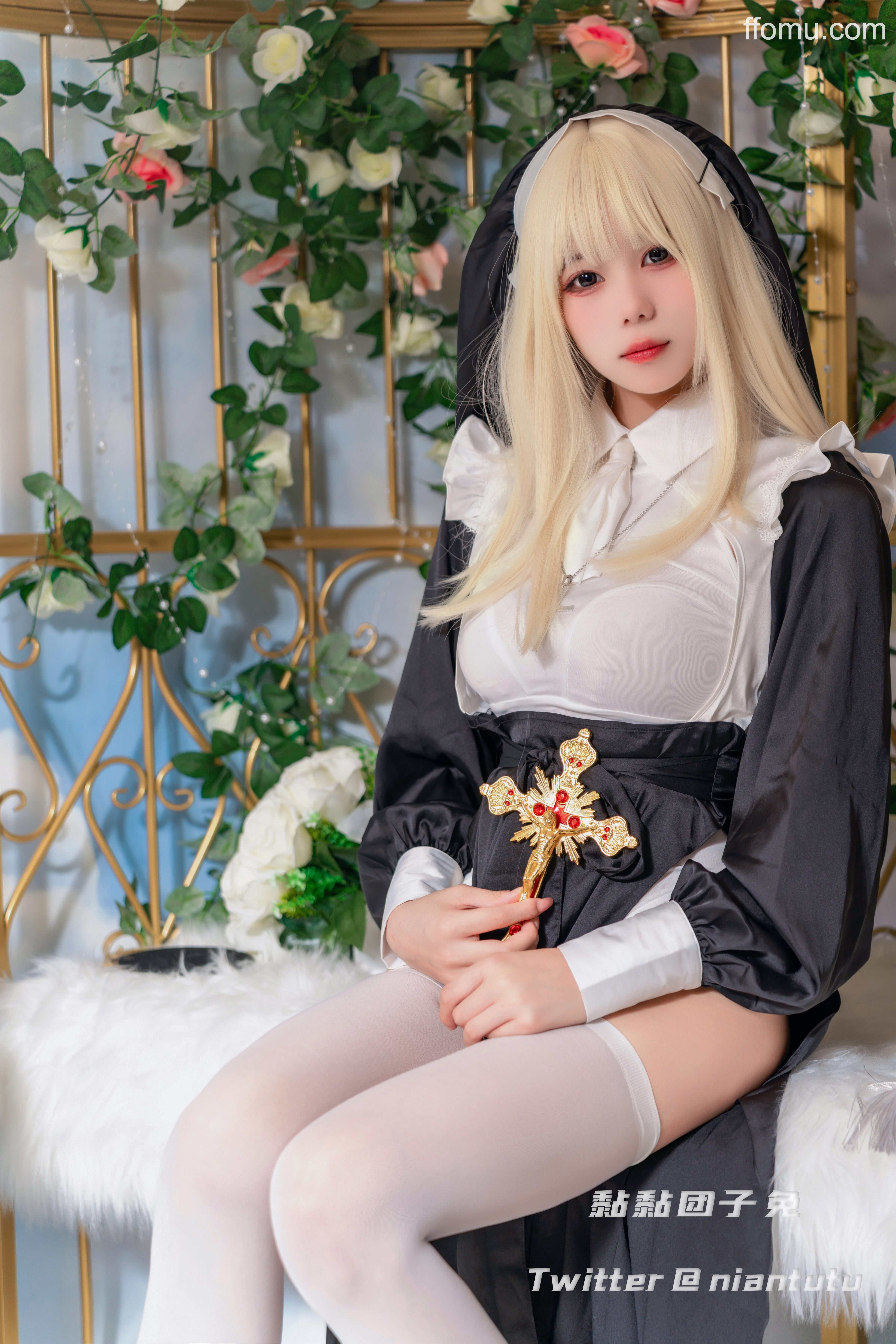 咬一口兔娘ovo (Yaokoututu) – Nun “49 photos”