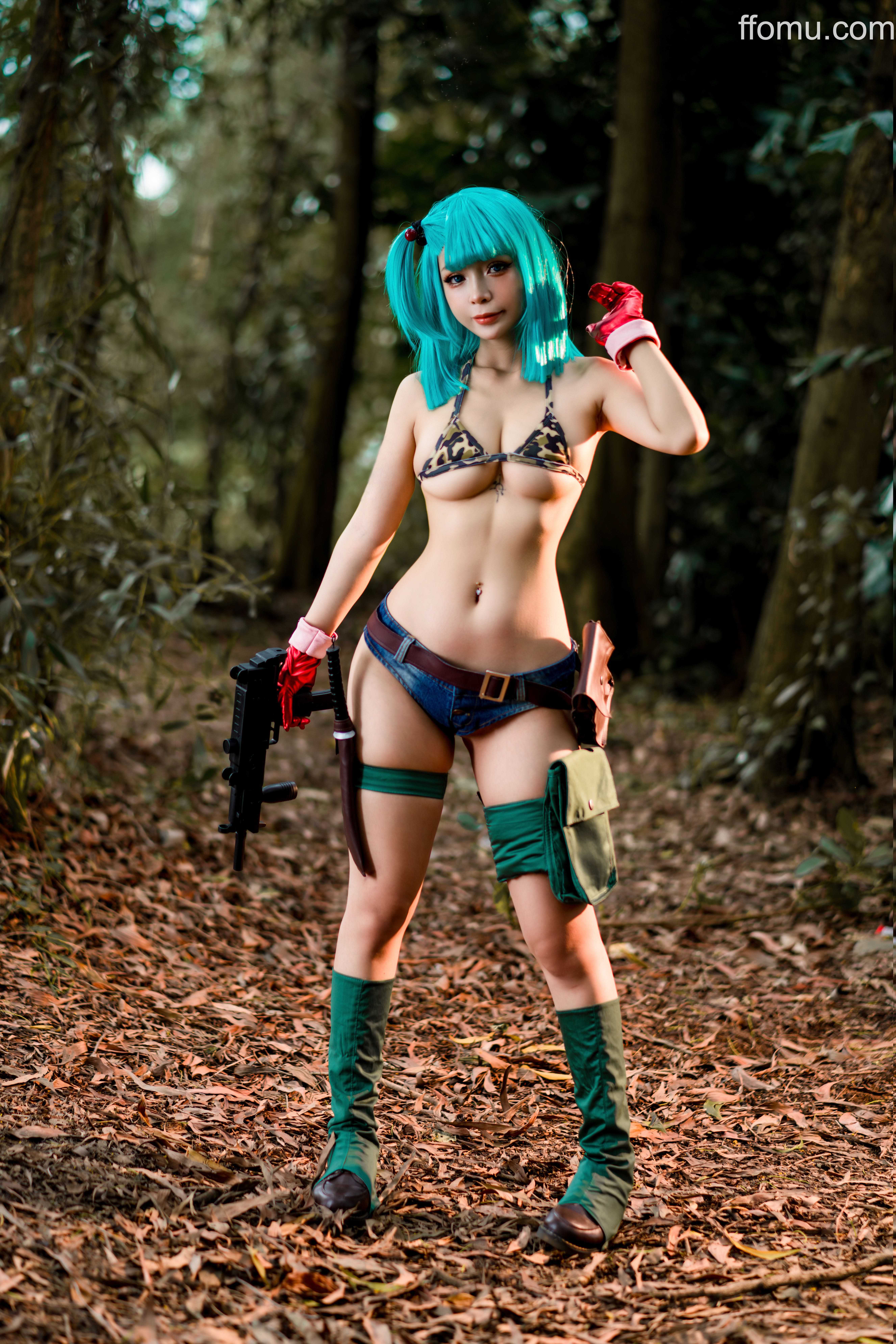 Umeko J cosplay Bulma – Dragon Ball “115 photos,20 gifs and 16 videos”