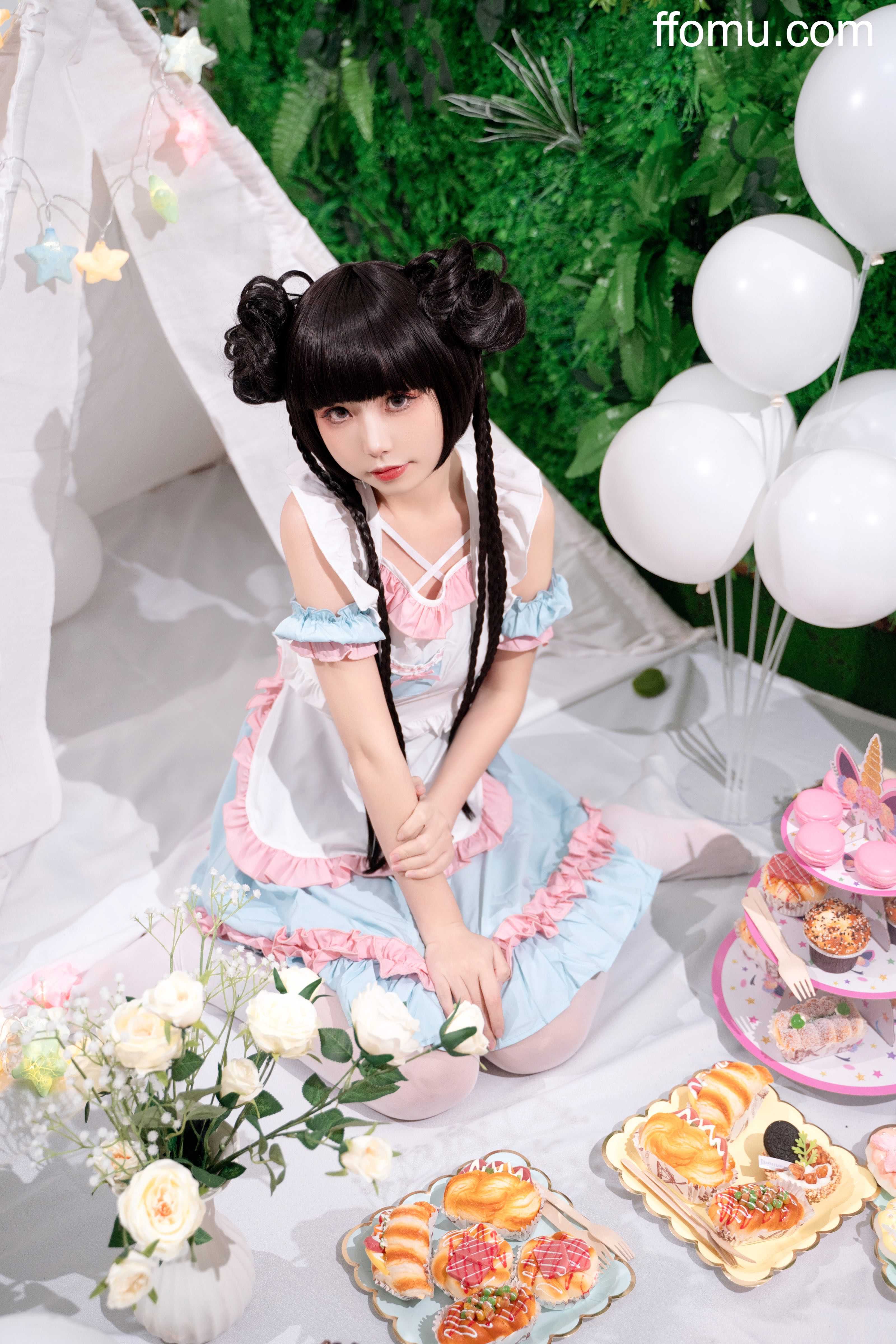 Nekokoyoshi (爆机少女喵小吉) – Ji’s Happy Picnic “78 photos and 1 video”