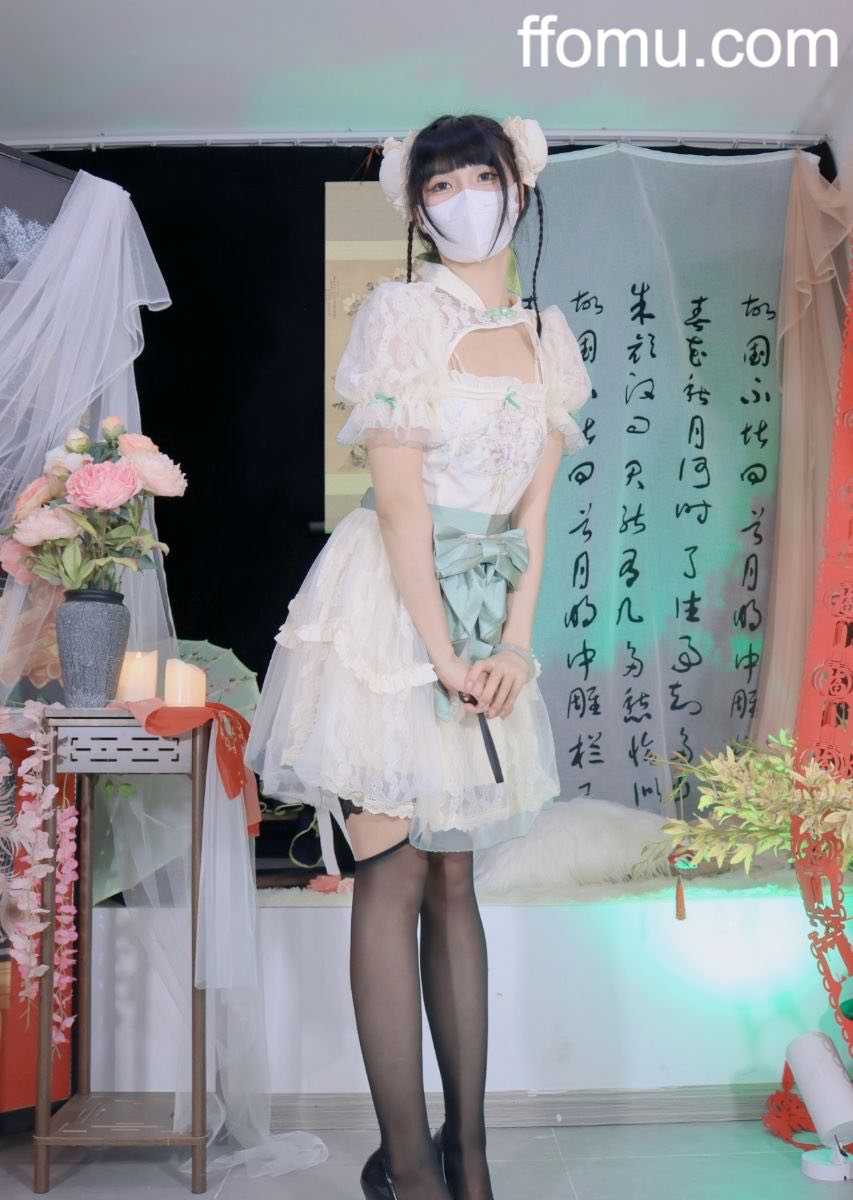 Miao喵酱(MiaoMjiang) , 小简 (Xiao Jian) and 奶糊 (Nai Hu) – Spring Festiva “95 photos and 1 video”
