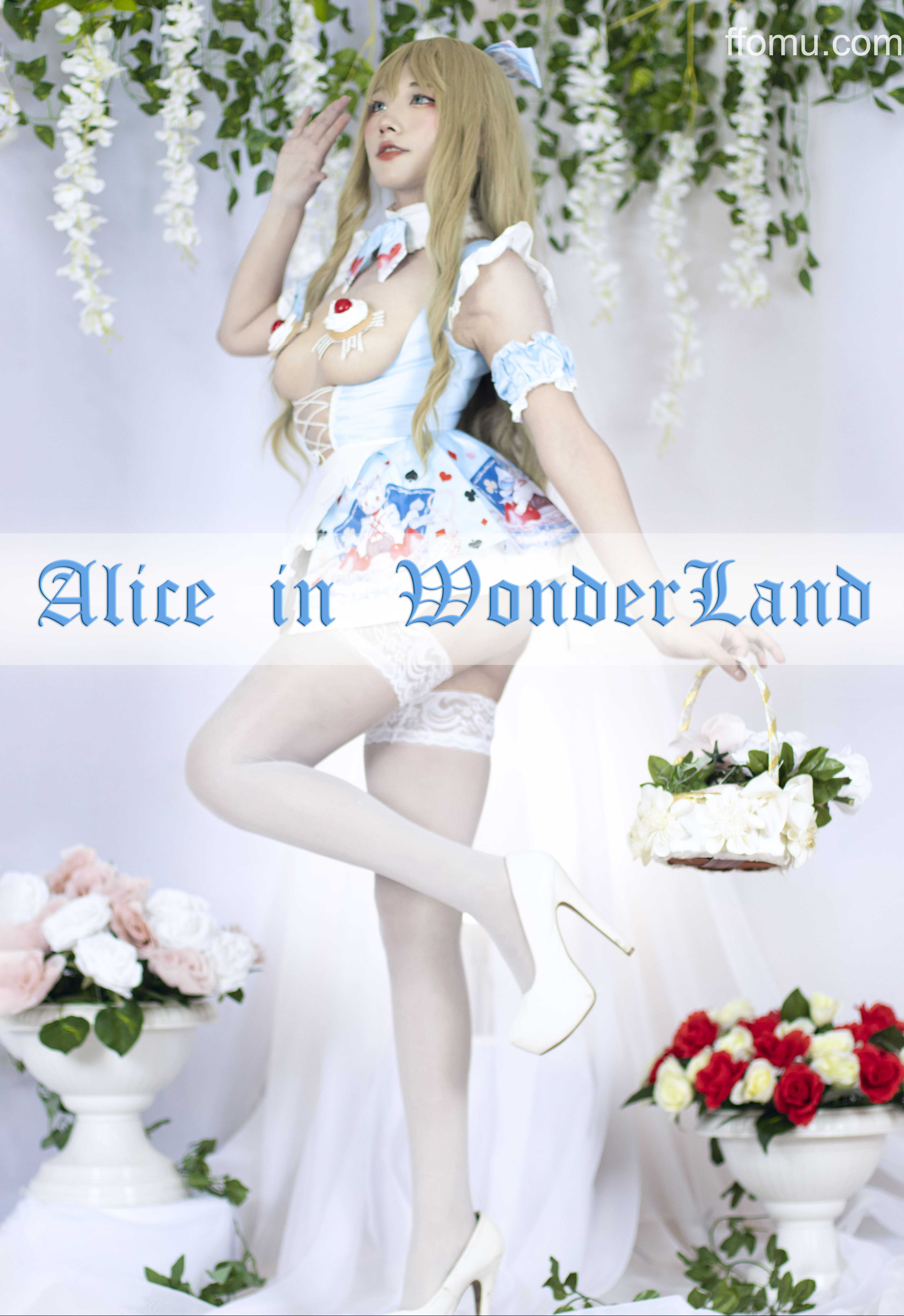 Lynn Mayumi cosplay Alice – Alice In Wonderland