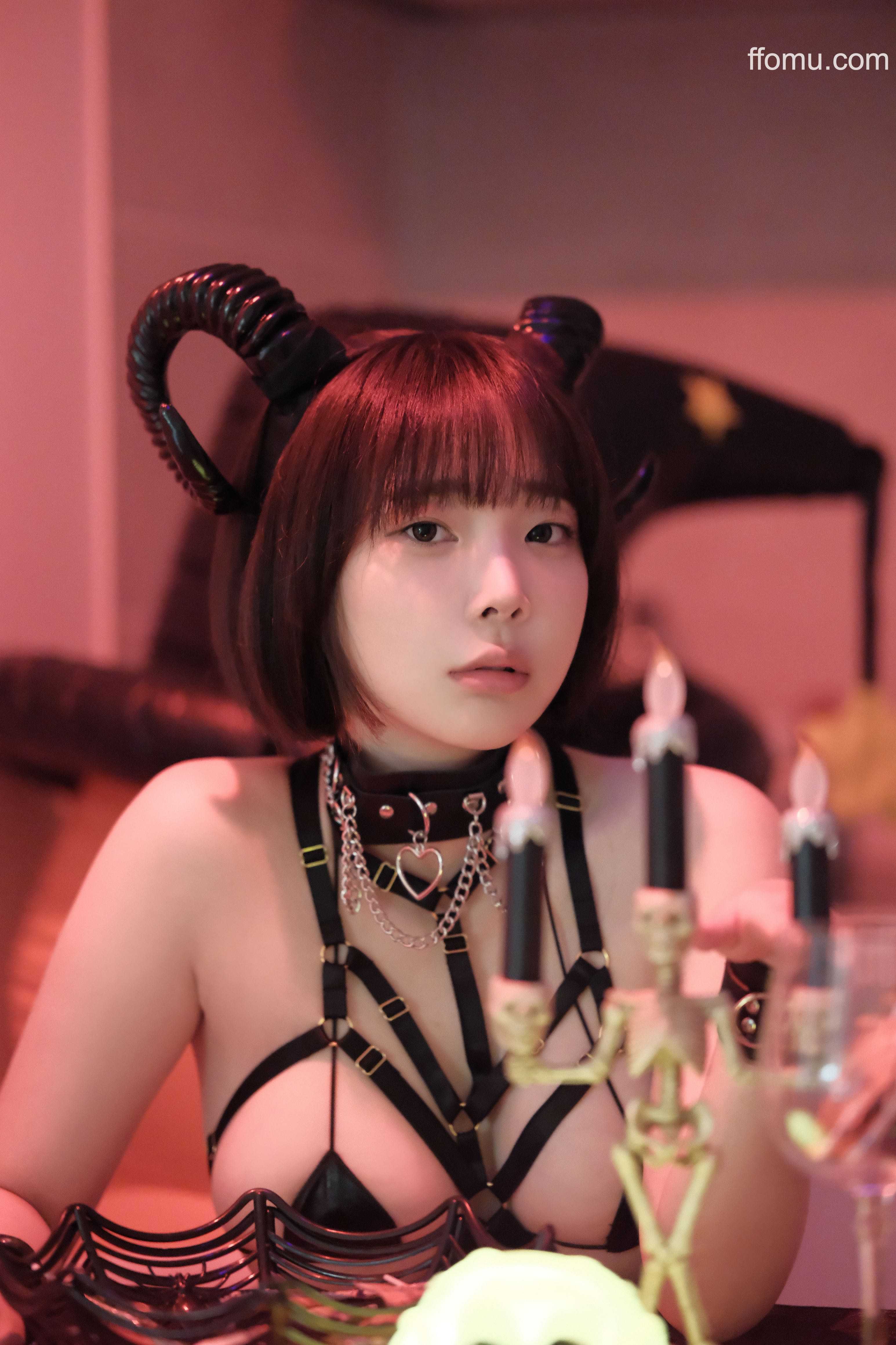 Inkyung (강인경) – Halloween