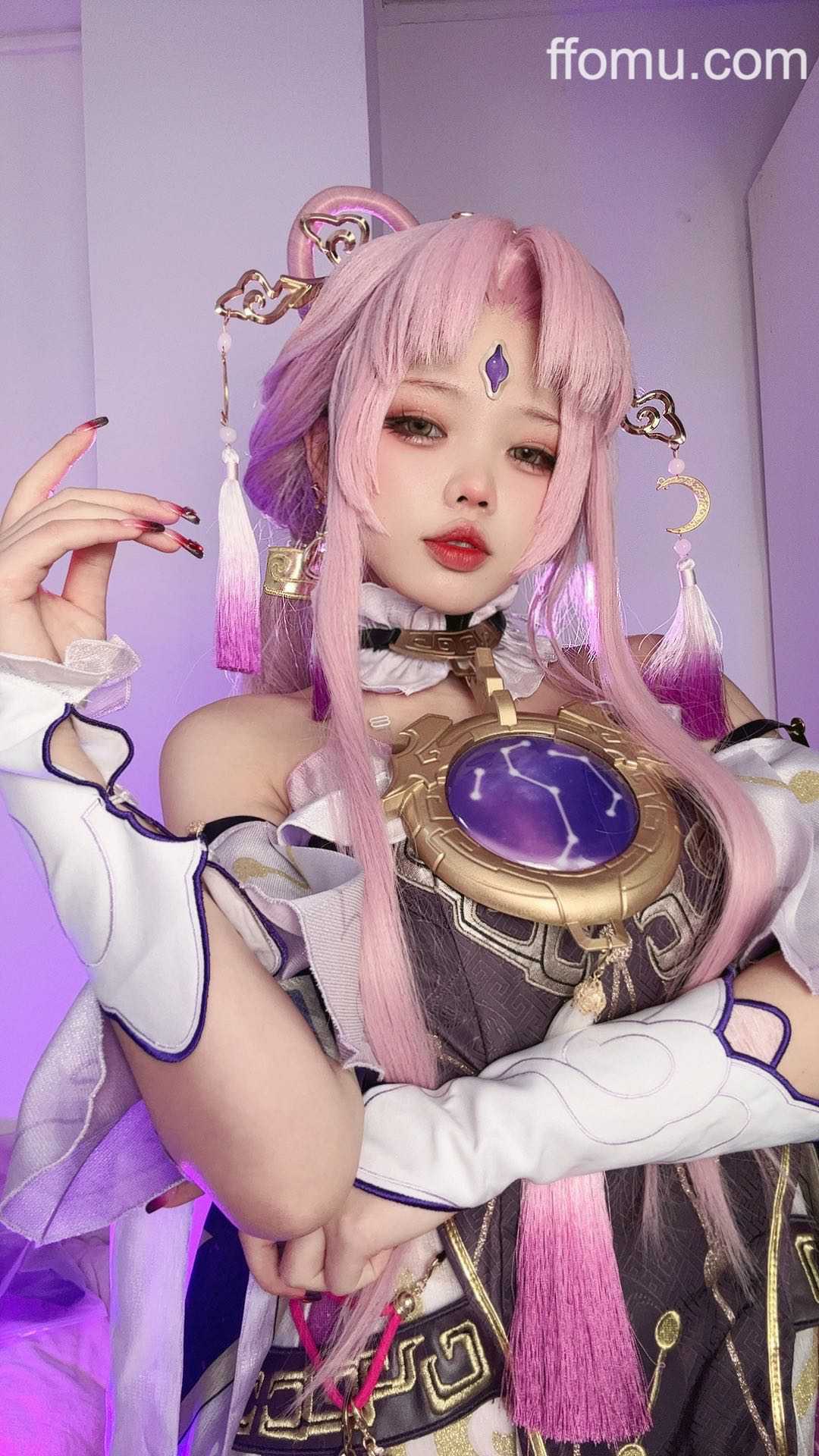 小瑶幺幺 (xiaoyaoyaoyao12) cosplay Fu Xuan – Honkai:Star Rail