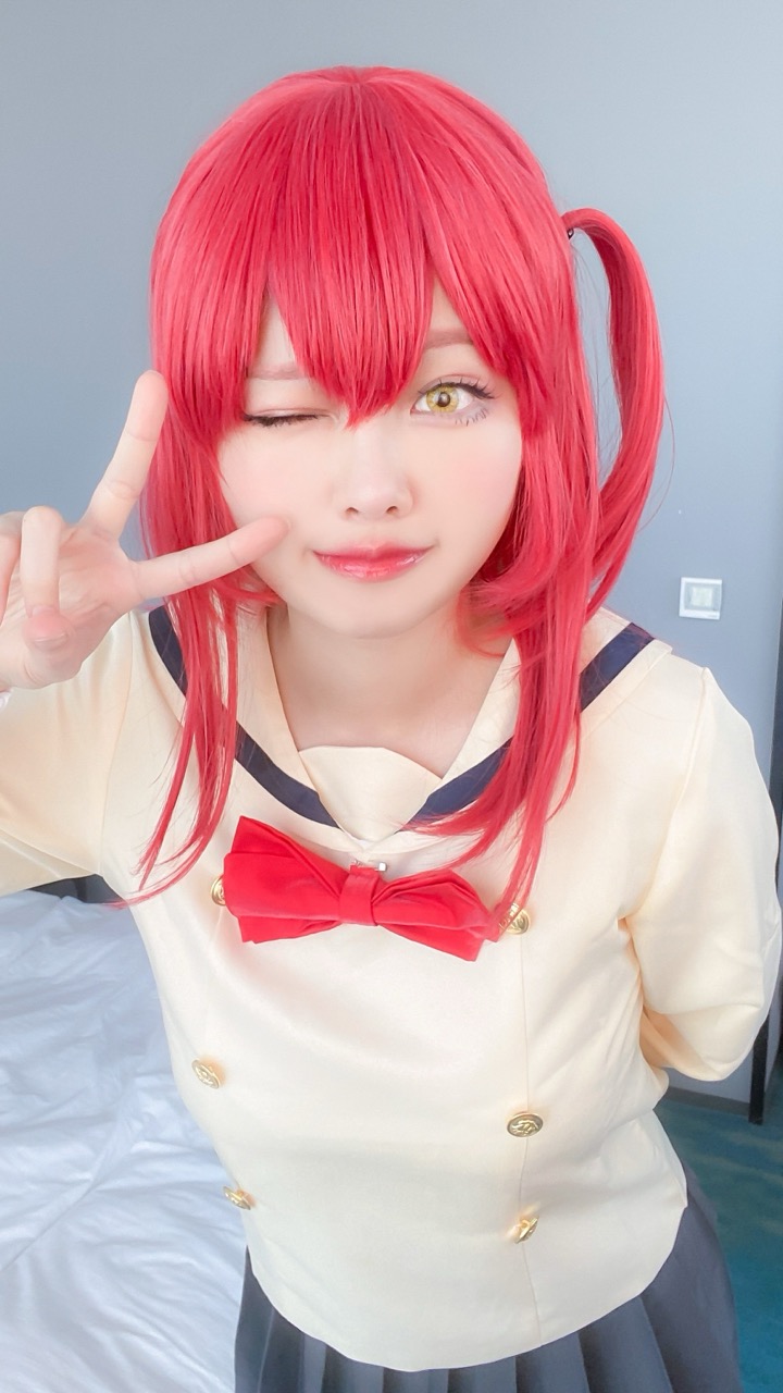 Arty Huang (Arty亚缇) cosplay Ikuyo Kita - Bocchi the Rock