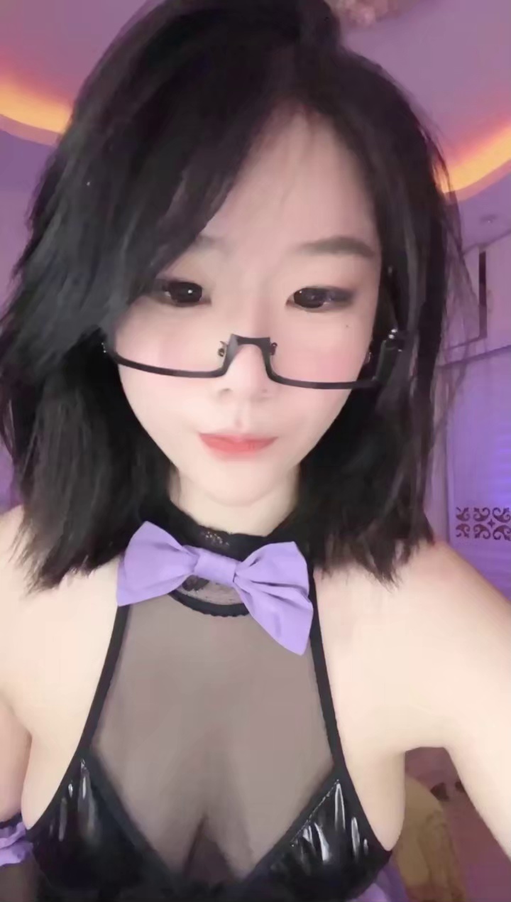 极品福利姬美女 半糖琪琪 裸舞