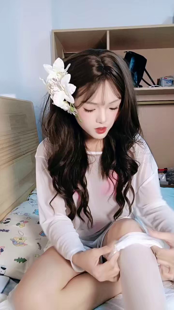 福利姬美女 你脸红了唉 激情裸舞 道具猛插视频福利