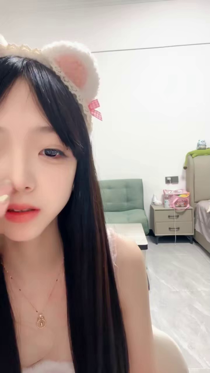 颜值天花板校花!美到炸裂~【小奶昔】道具狂插!