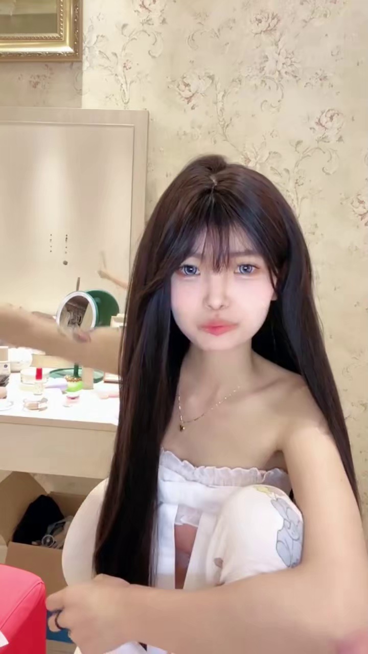 校花尺度突破自我~【苏妲己】首次啪啪秀!