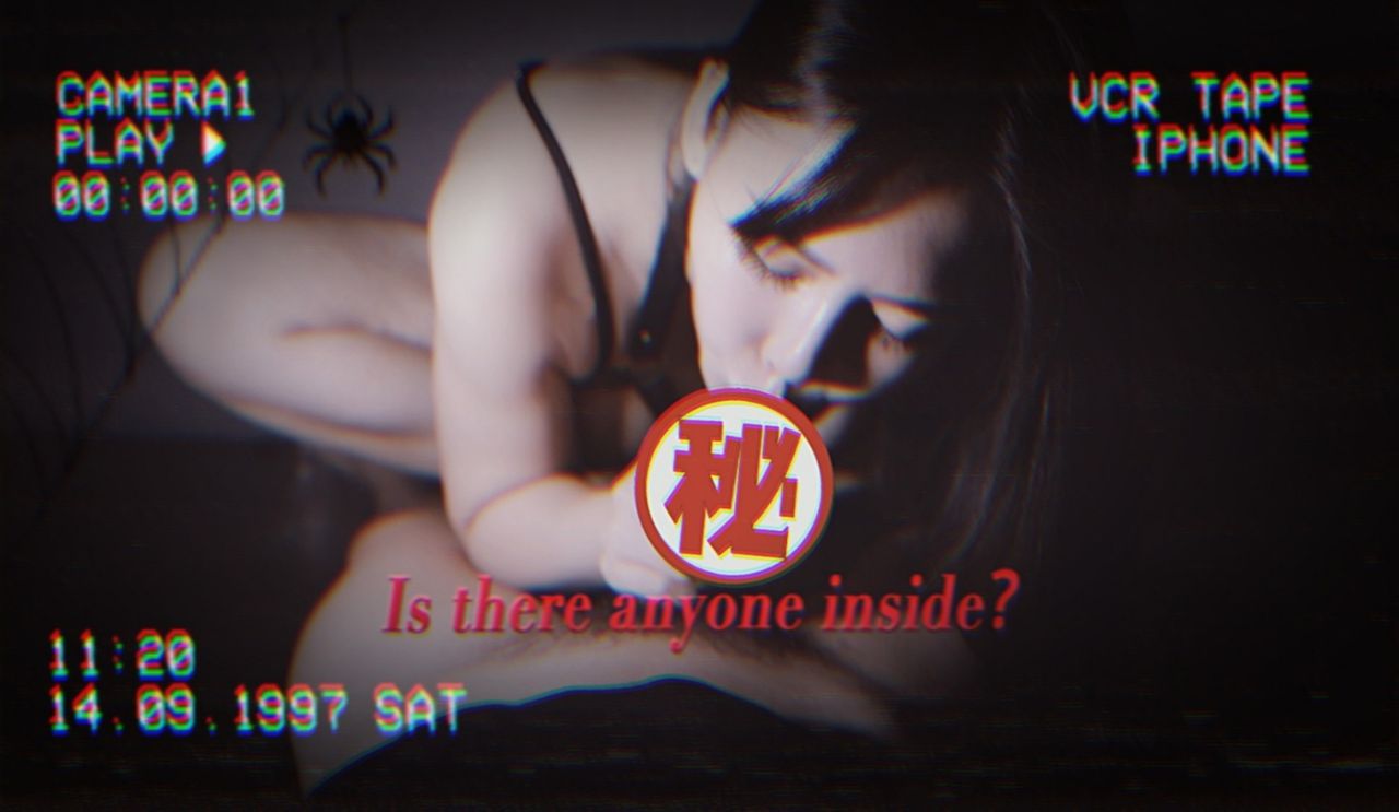 三种不同的性感服装,巨乳剧烈晃动,被肉棒深入英文老师的骚穴并且被精液填满