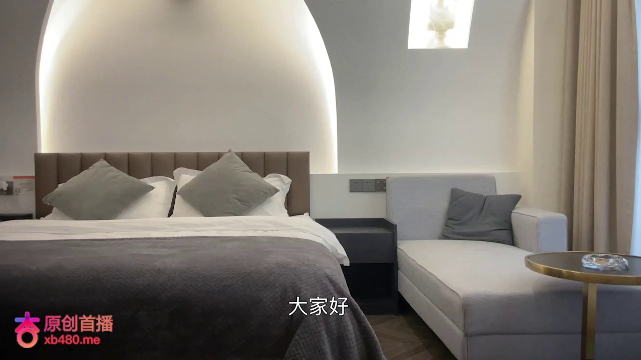 花3000约了个性格温柔听话的妹子,口交完自己摆好姿势乖乖等着我插入,最后说我都给她草懵了