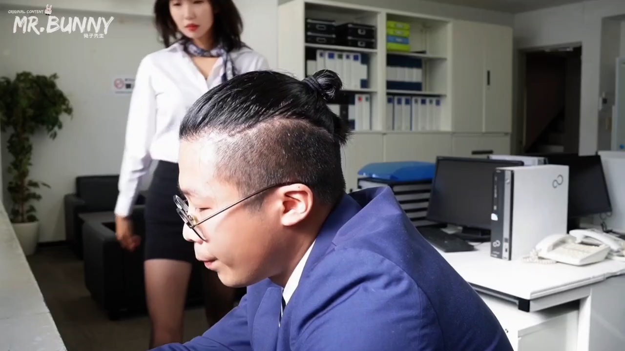 **我是你的,我的迷人老板,让我度过了一段特别的时光**