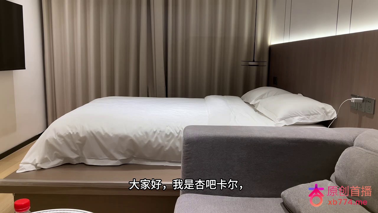 今天约了一个大腿紧致的妹子,网红长相,纹身很好看,妹子应该是健身的,皮肤很有弹性