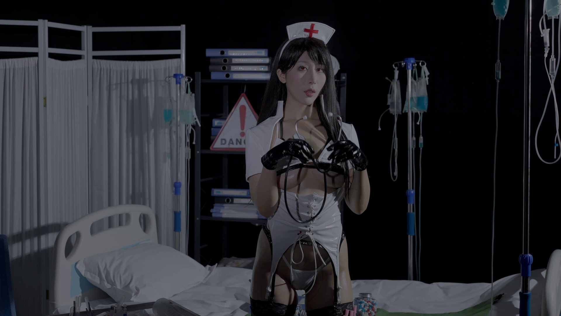云溪溪 奶桃桃 绘画参考 – 蒂法护士