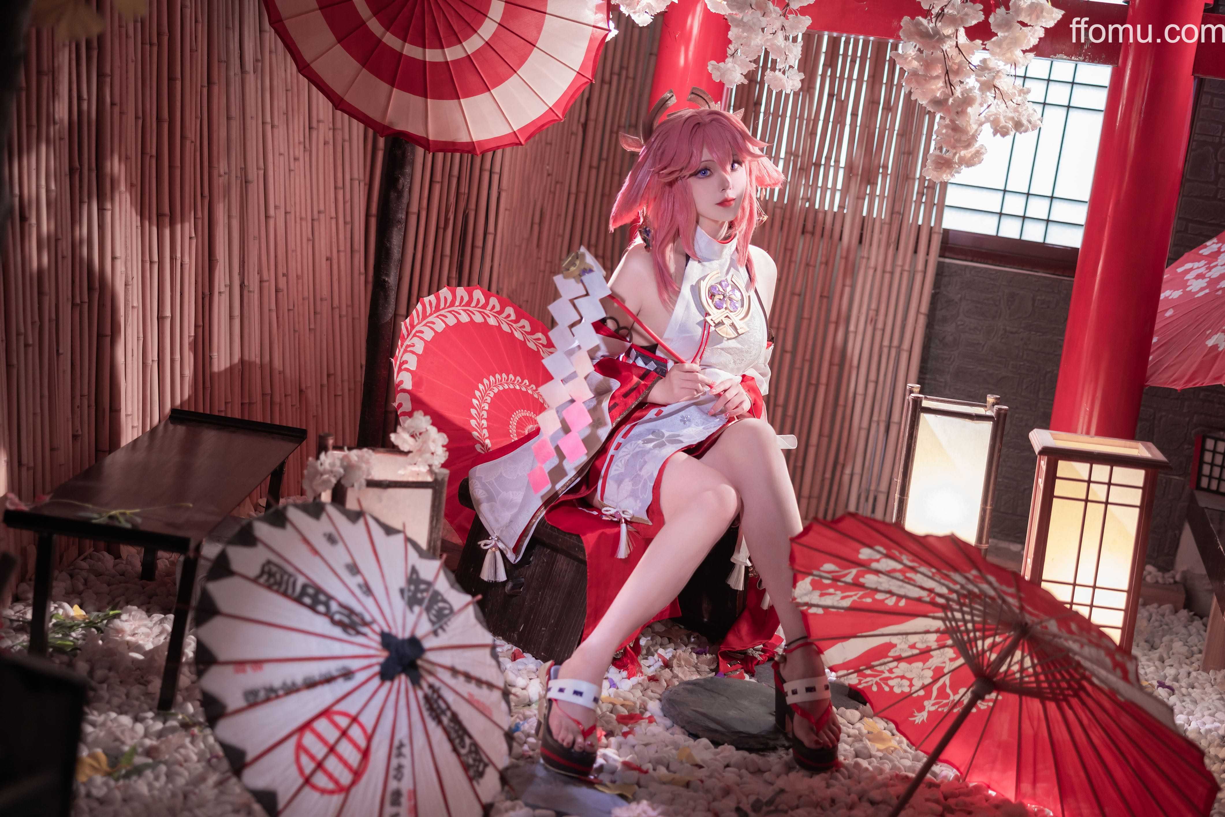 Natsuko夏夏子 cosplay Yae Miko – Genshin Impact