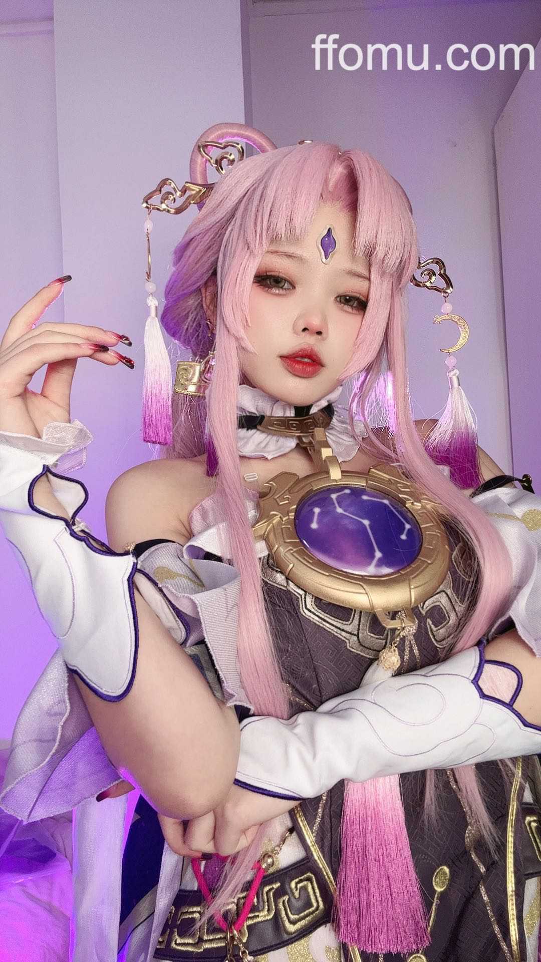 小瑶幺幺 (xiaoyaoyaoyao12) cosplay Fu Xuan – Honkai:Star Rail