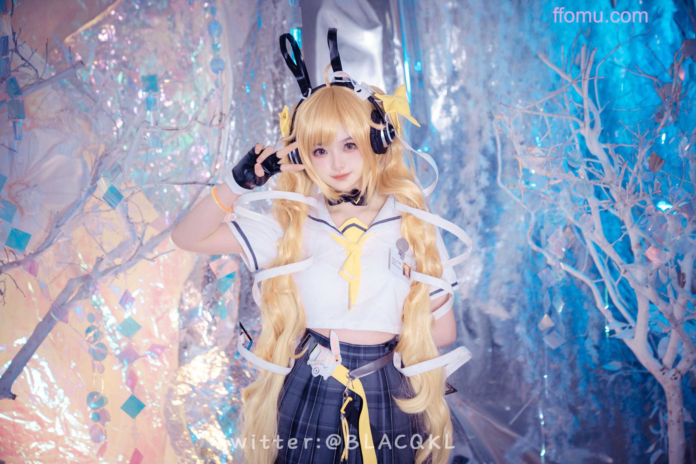 Blacqkl (白莉爱吃巧克力) cosplay Angela – King of Glory
