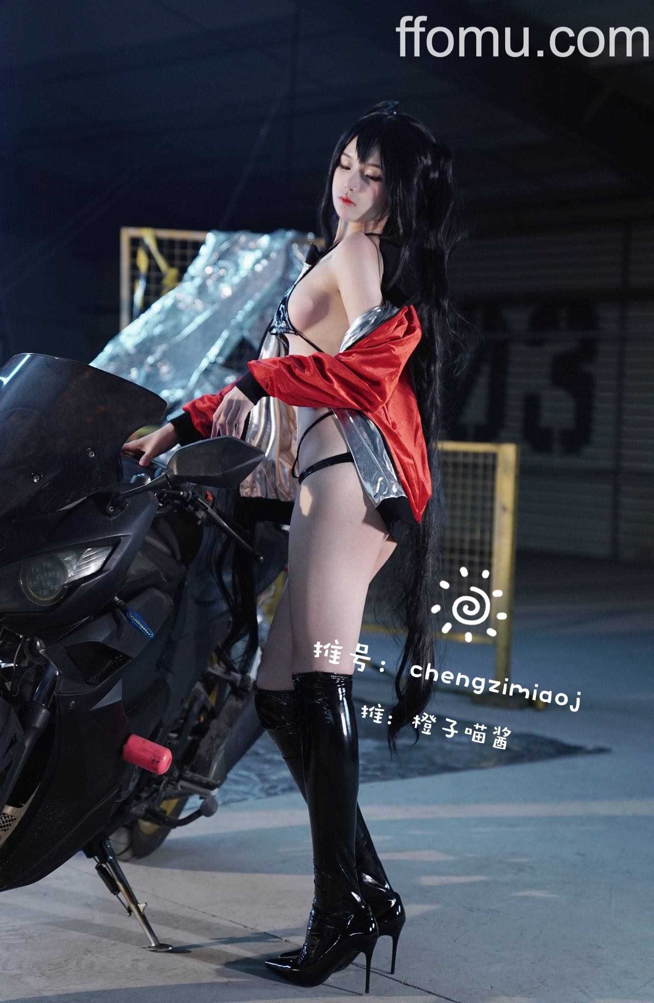 Chengzimiaoj (橙子喵酱) cosplay Taihou Race Queen – Azur Lane