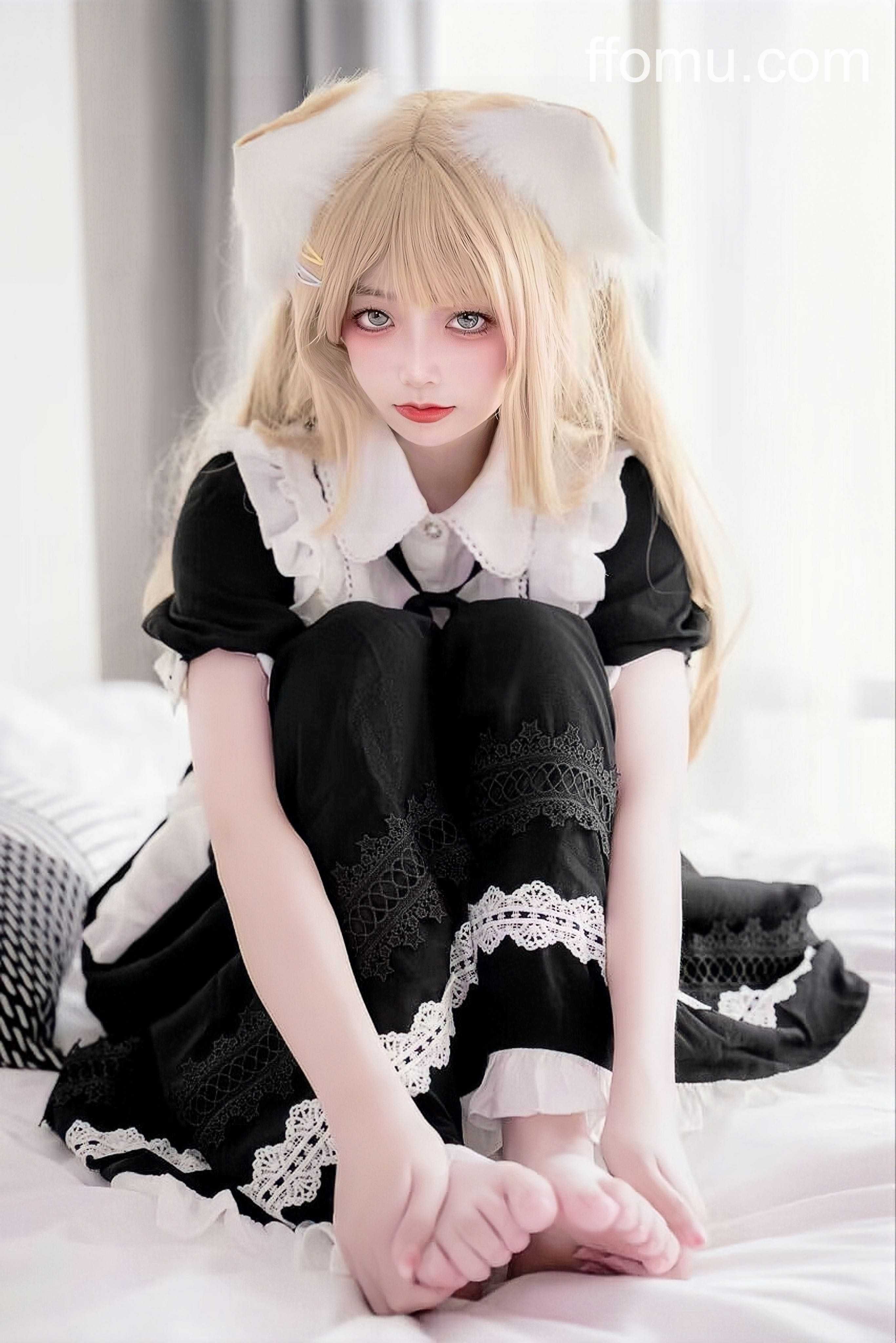 呆米米 (Dai mi mi) – Cat-eared Maid