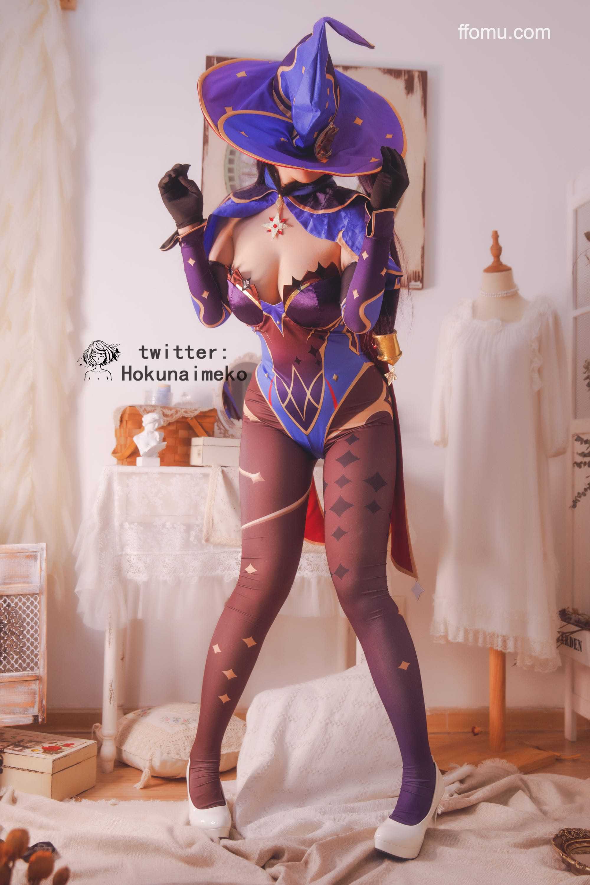 Hokunaimeko cosplay Mona – Genshin Impact