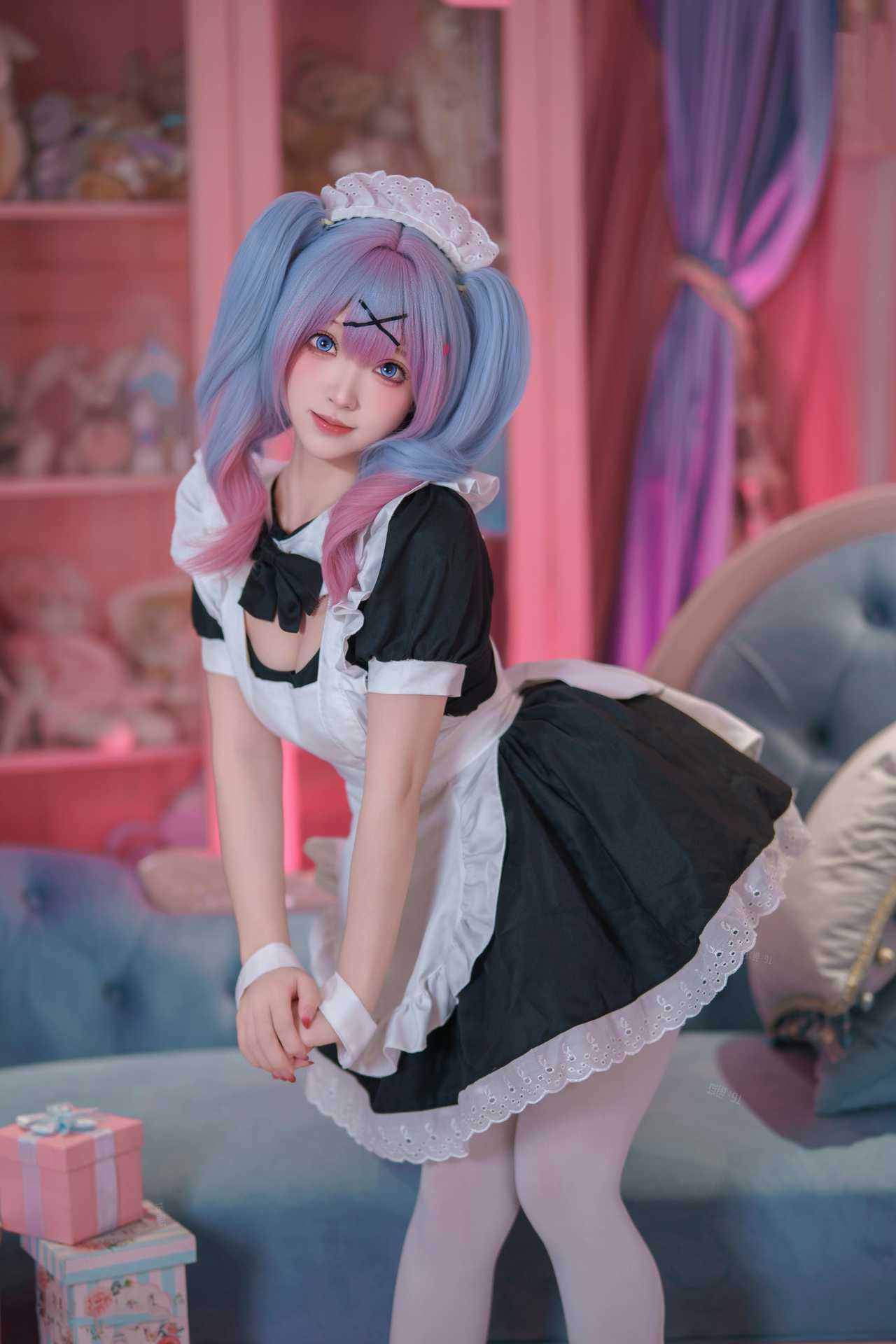 Bangni邦尼 cosplay Hatsune Miku Rabbit Hole Maid “82 photos and 10 videos”