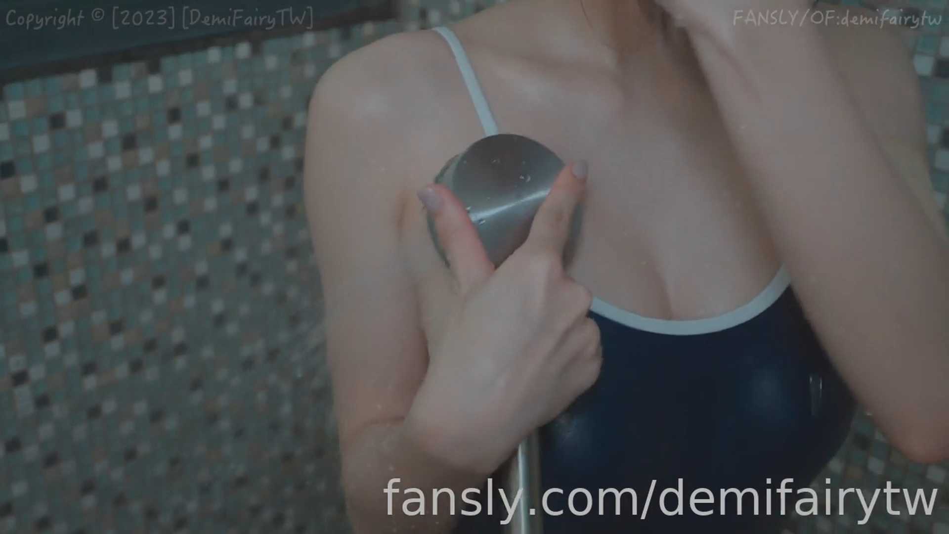 DemiFairyTW – School Girl “35 photos and 1 video”
