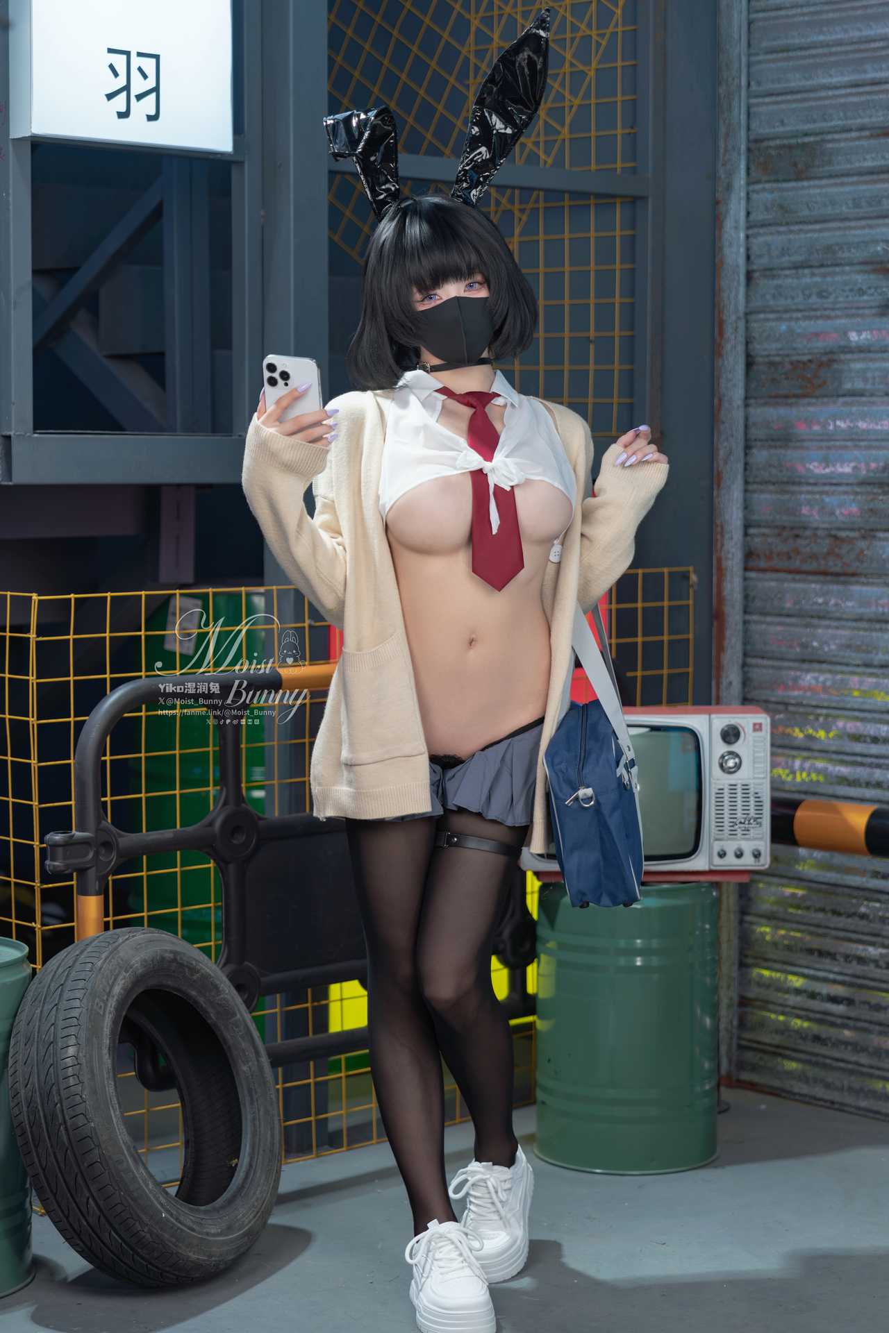 咬一口兔娘ovo (Yaokoututu) – Cyber Reverse JK “92 photos and 3 videos”