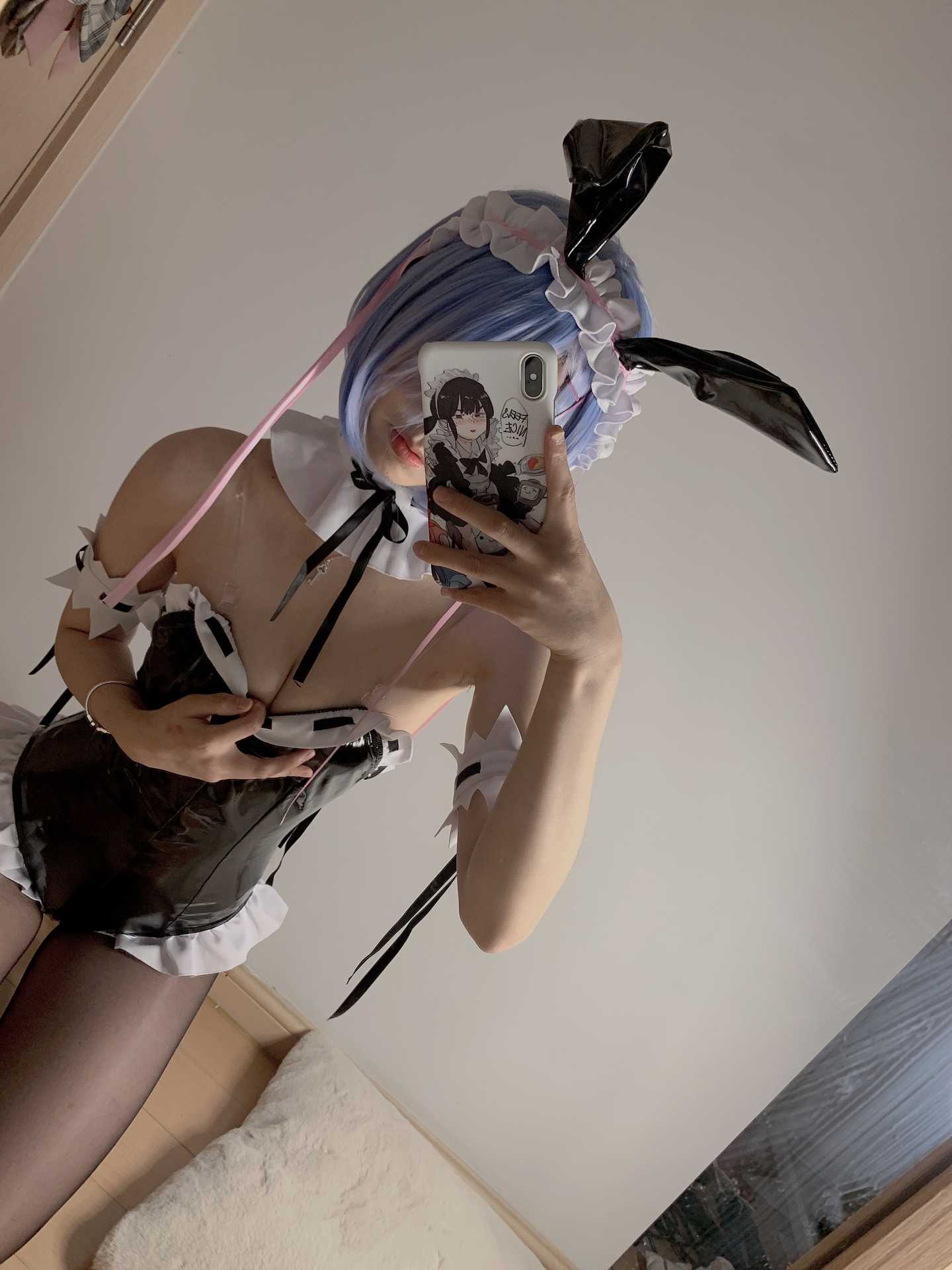 Wink是可爱的wink (winkwin44566322) cosplay Rem Bunny – Re:Zero “69 photos”