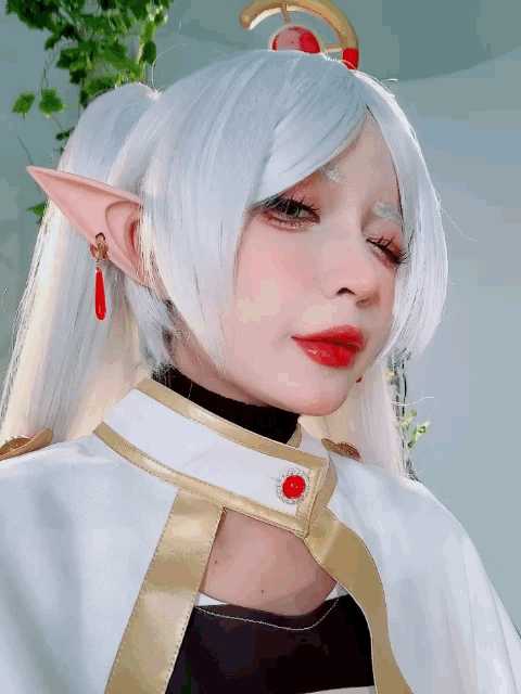 Umeko J cosplay Frieren – Sousou no Frieren “111 photos and 10 gifs”