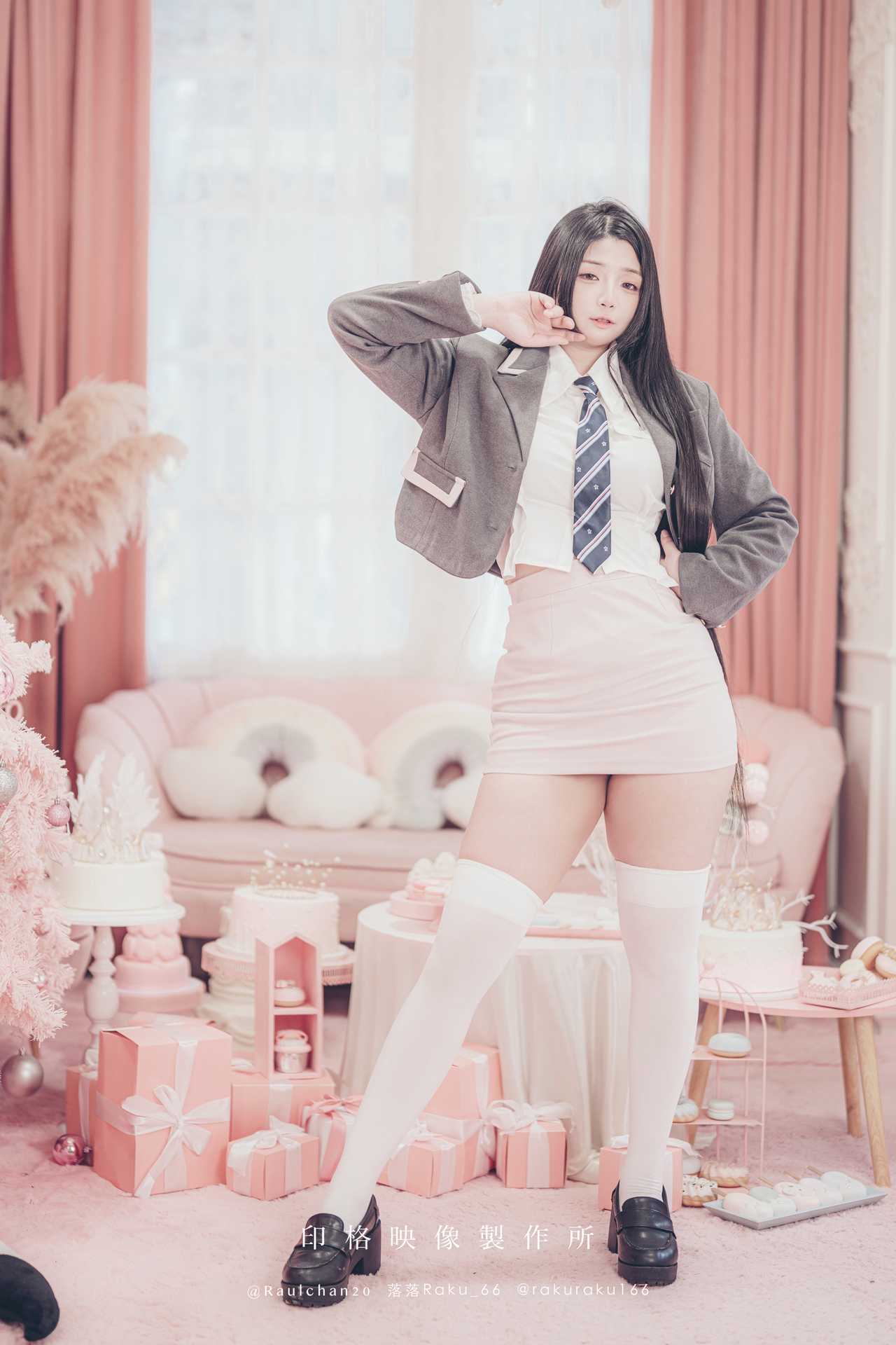落落Raku (rakuraku166) – Magnetic “74 photos and 1 video”