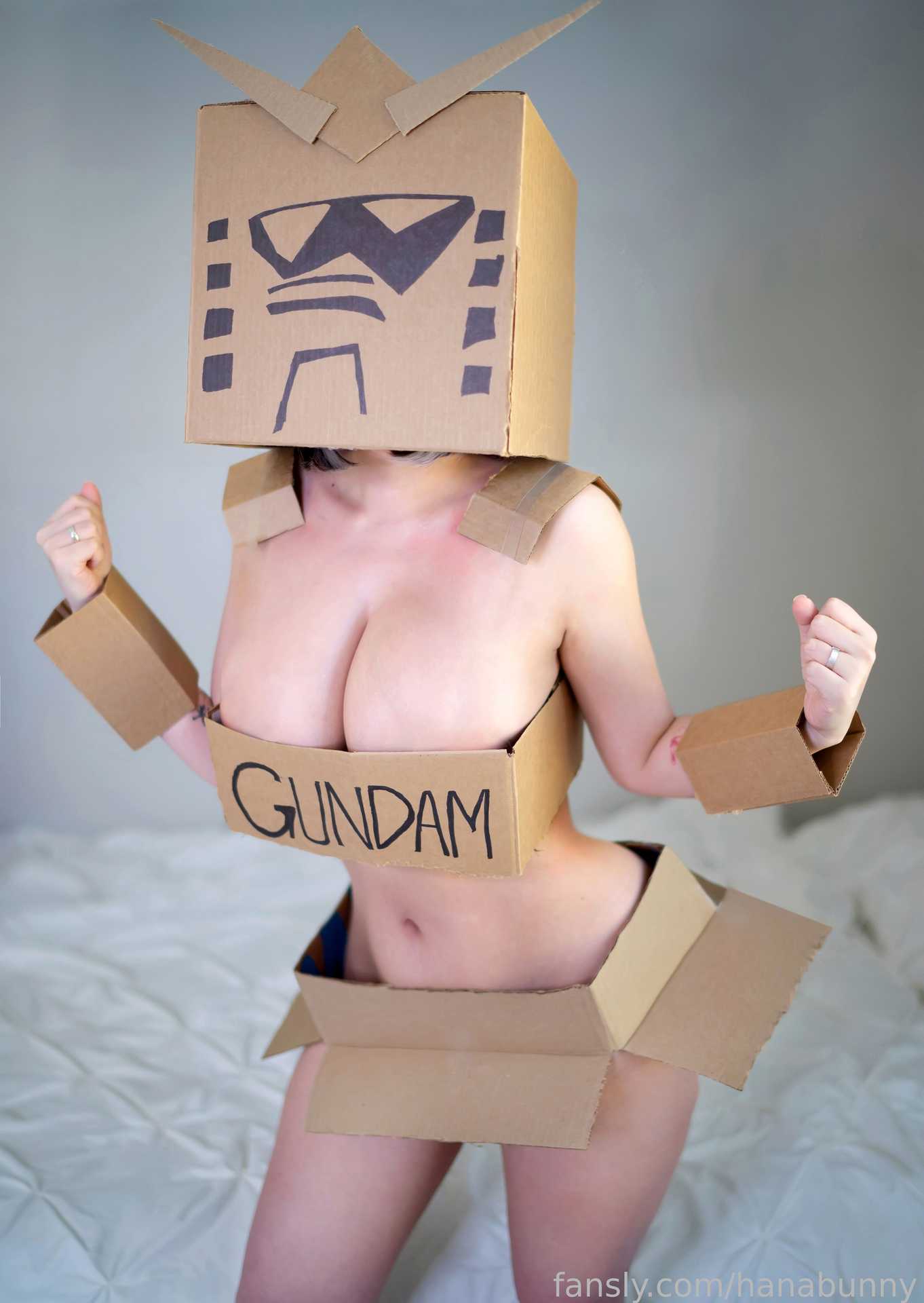 Hana Bunny – Gundam “28 photos”