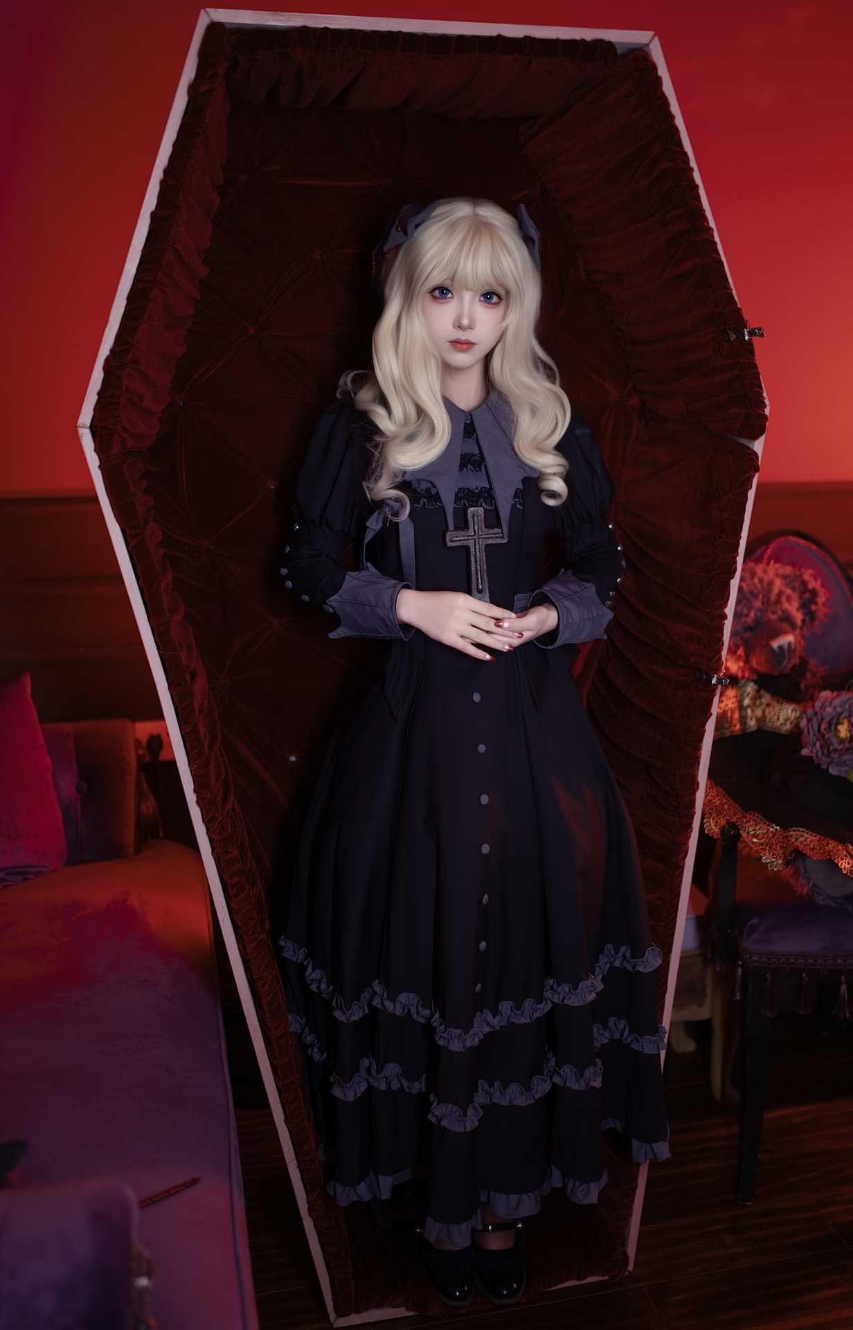 Bangni邦尼 – Princess Dracula “74 photos and 8 videos”