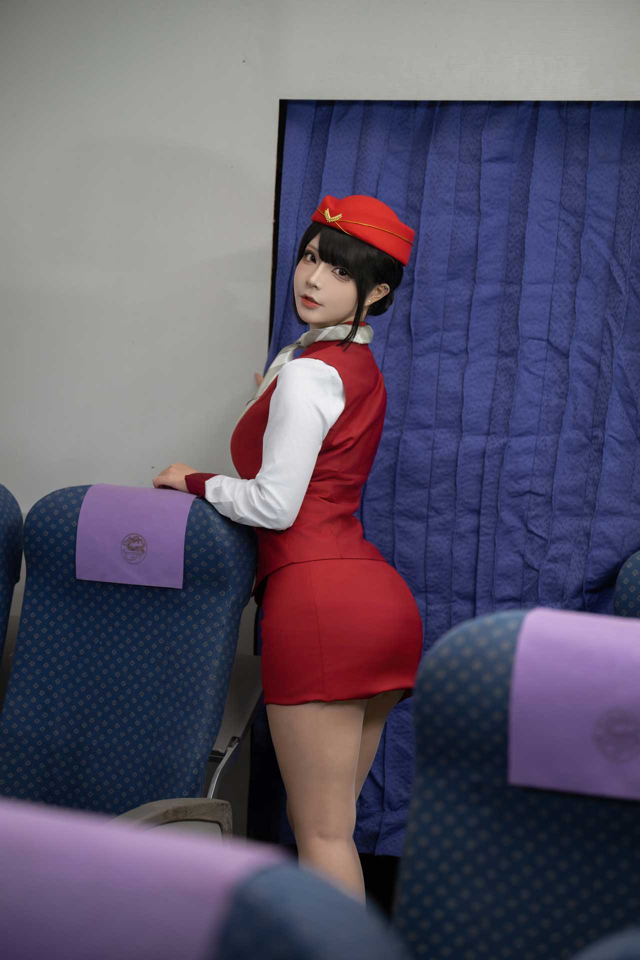 Yuuhui玉汇 (Kokuhui) – Flight Attendant “128 photos and 2 videos”