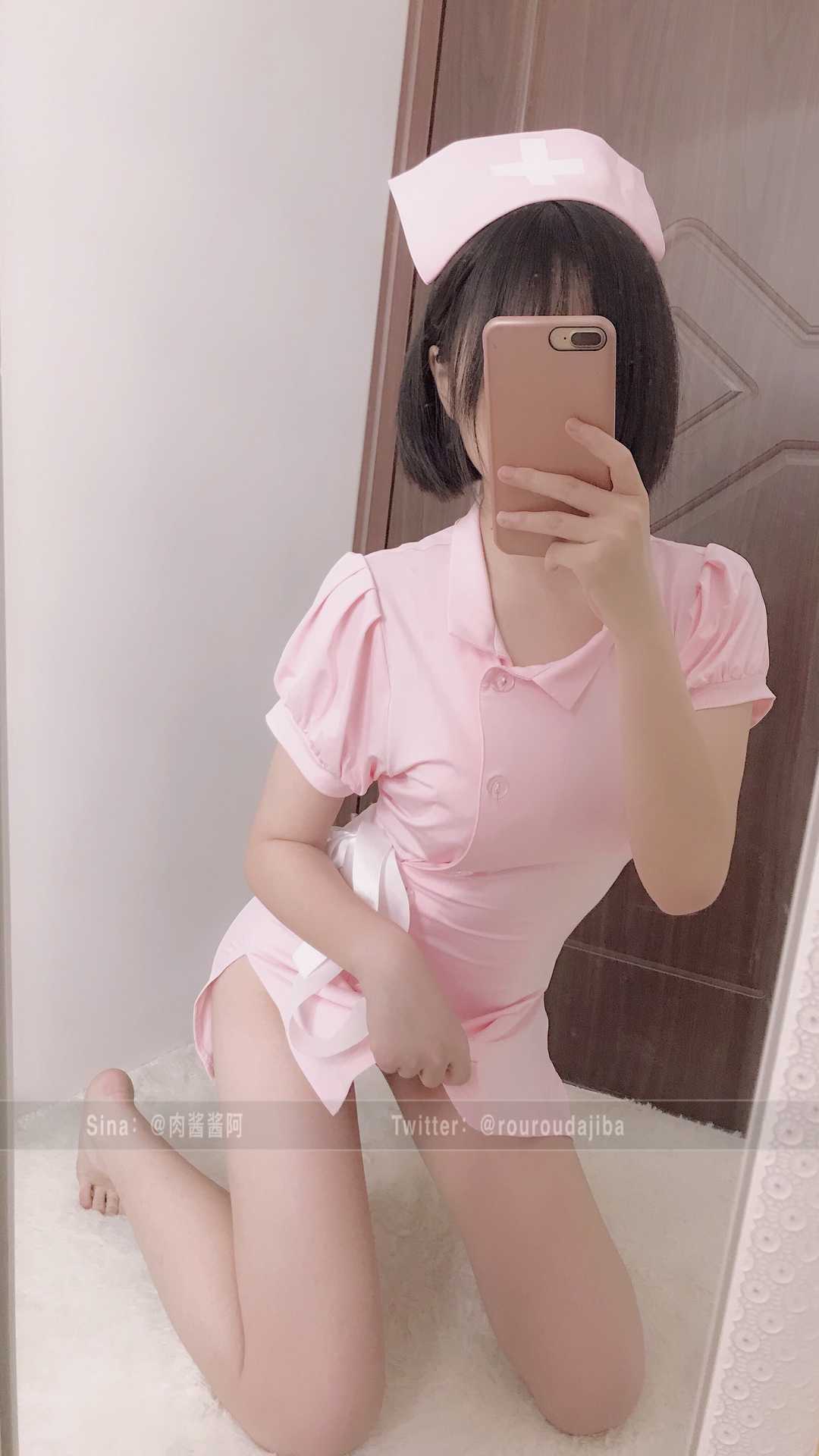 一只肉酱阿 (roujiangdajiba) – Little Nurse “80 photos and 1 video”