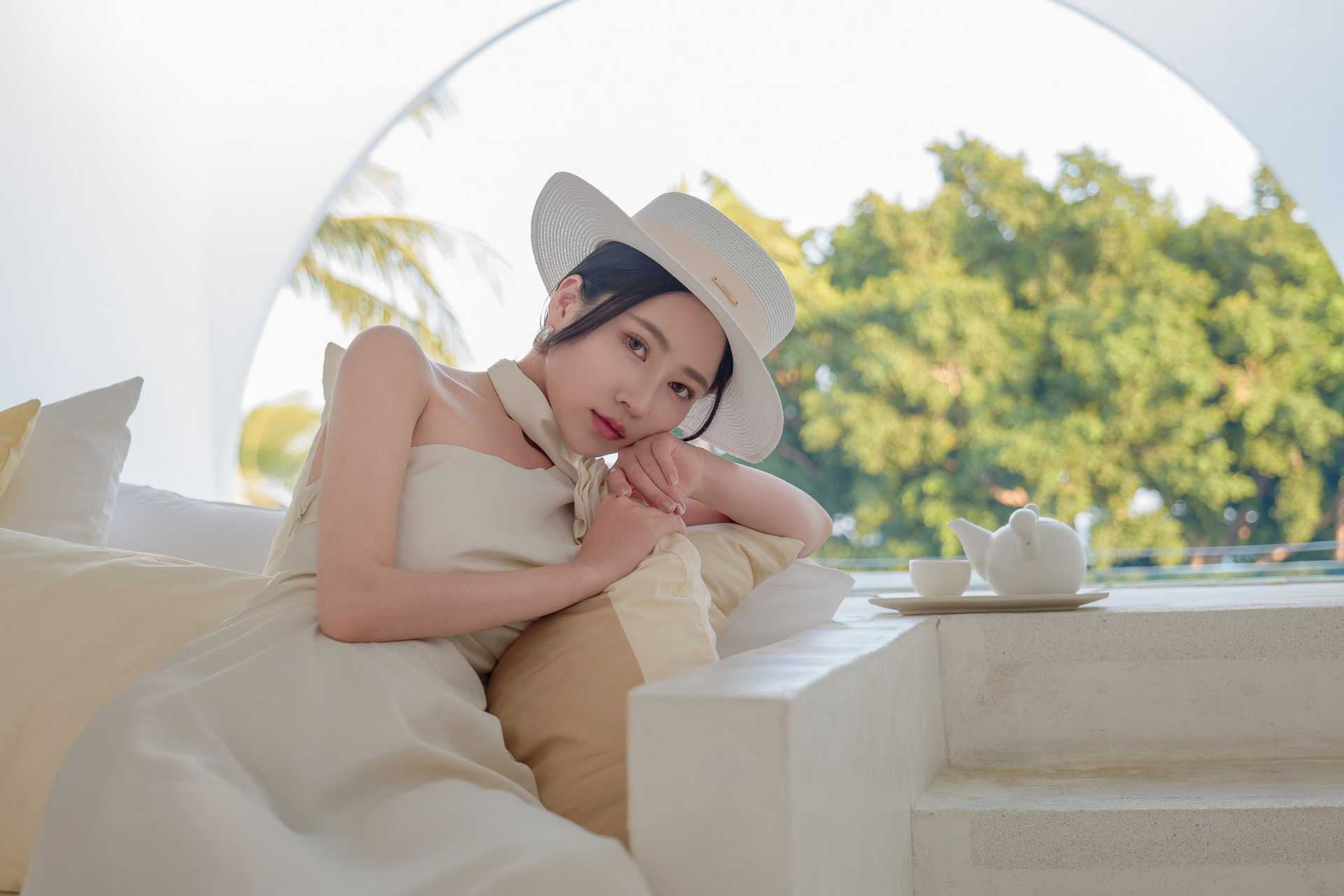 年年Nnian – Love France “80 photos”
