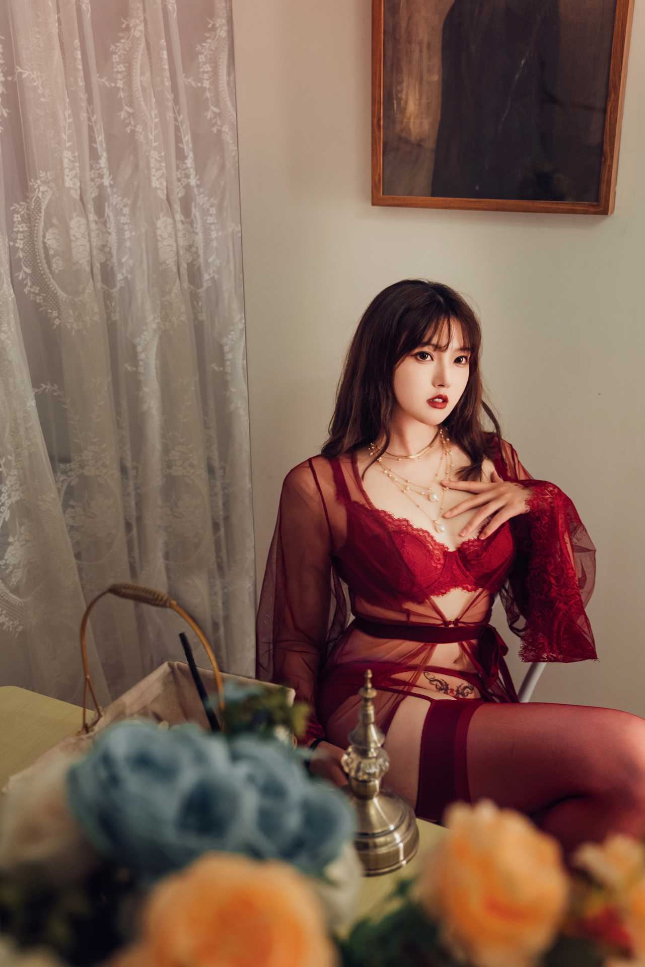 Natsuko夏夏子 – Secret Lover “27 photos and 1 video”