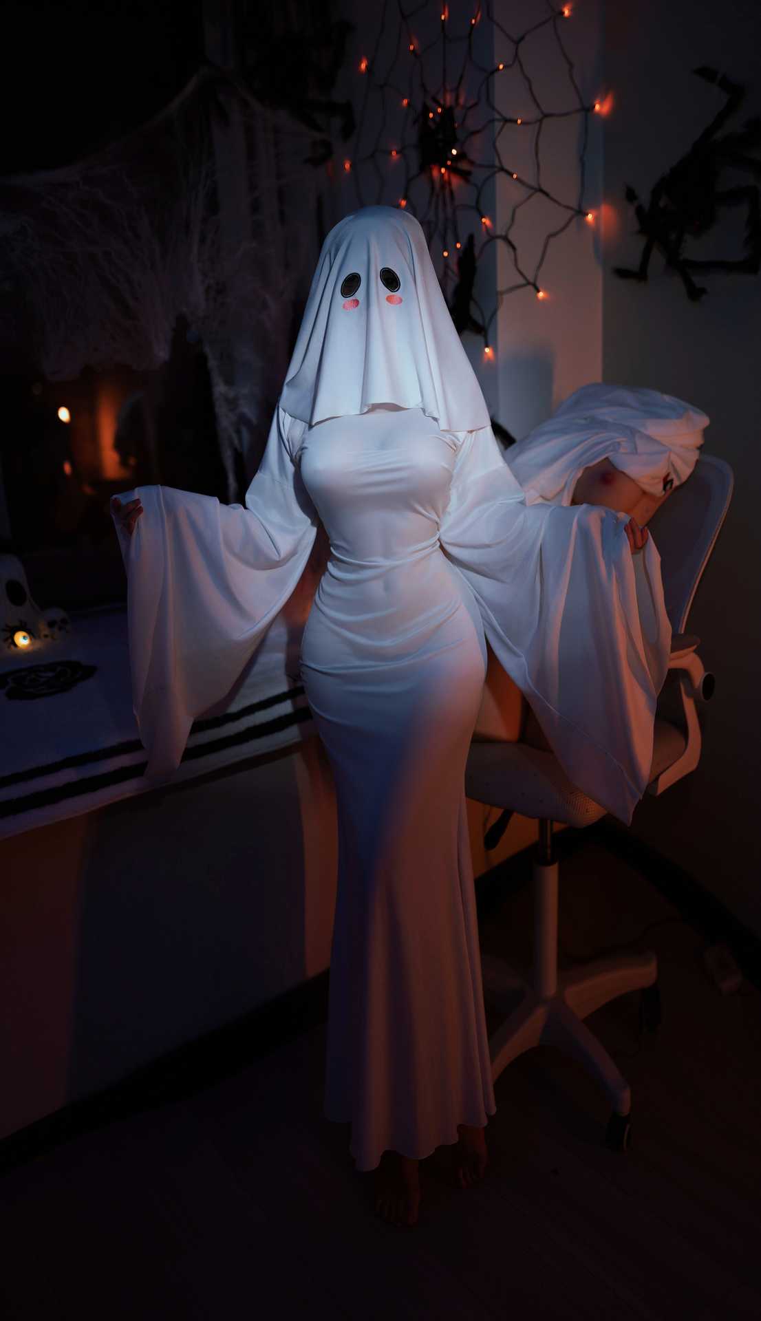 Bangni邦尼 – Ghost Girl “87 photos and 8 videos”